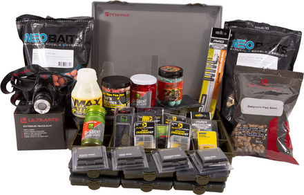 Adventure Carp Box Deluxe, stampvol end-tackle van bekende A-merken!