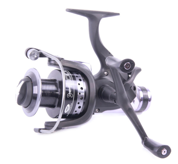 Complete Daiwa Black Widow Carp Set met hengels, molens en accessoires! - NGT Dynamic Deluxe Carp Runner vrijloopmolen met 10 kogellagers