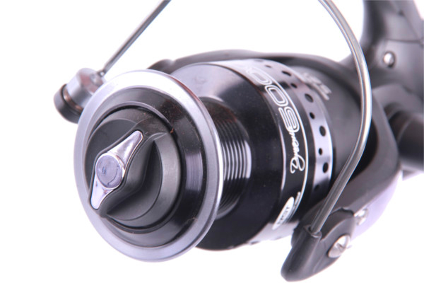 Complete Daiwa Black Widow Carp Set met hengels, molens en accessoires!