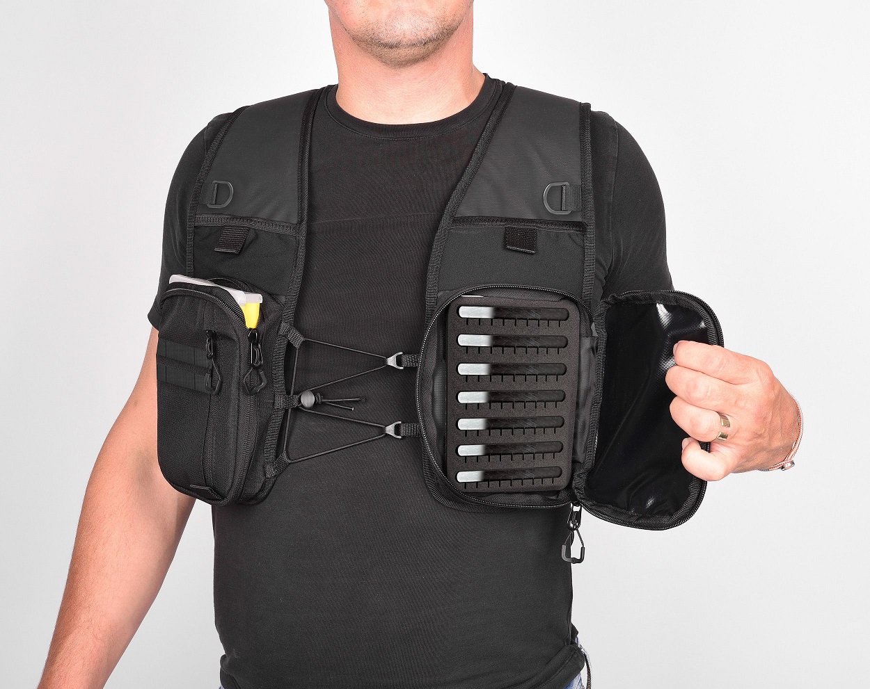 Spro Active Pack 15 Vest + Rugzak (Incl. Tacklebox + EVA Bord)