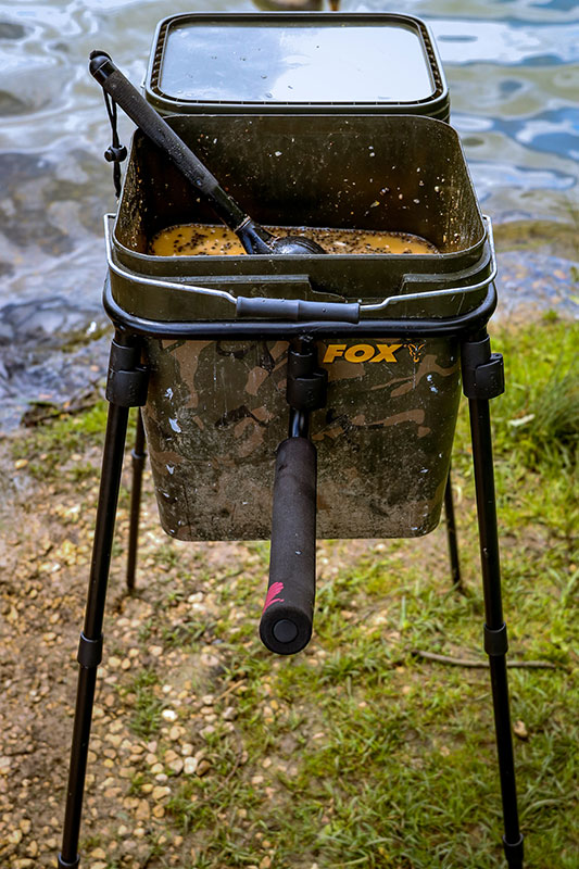 Fox Spomb Bucket Stand Kit - Single Bucket